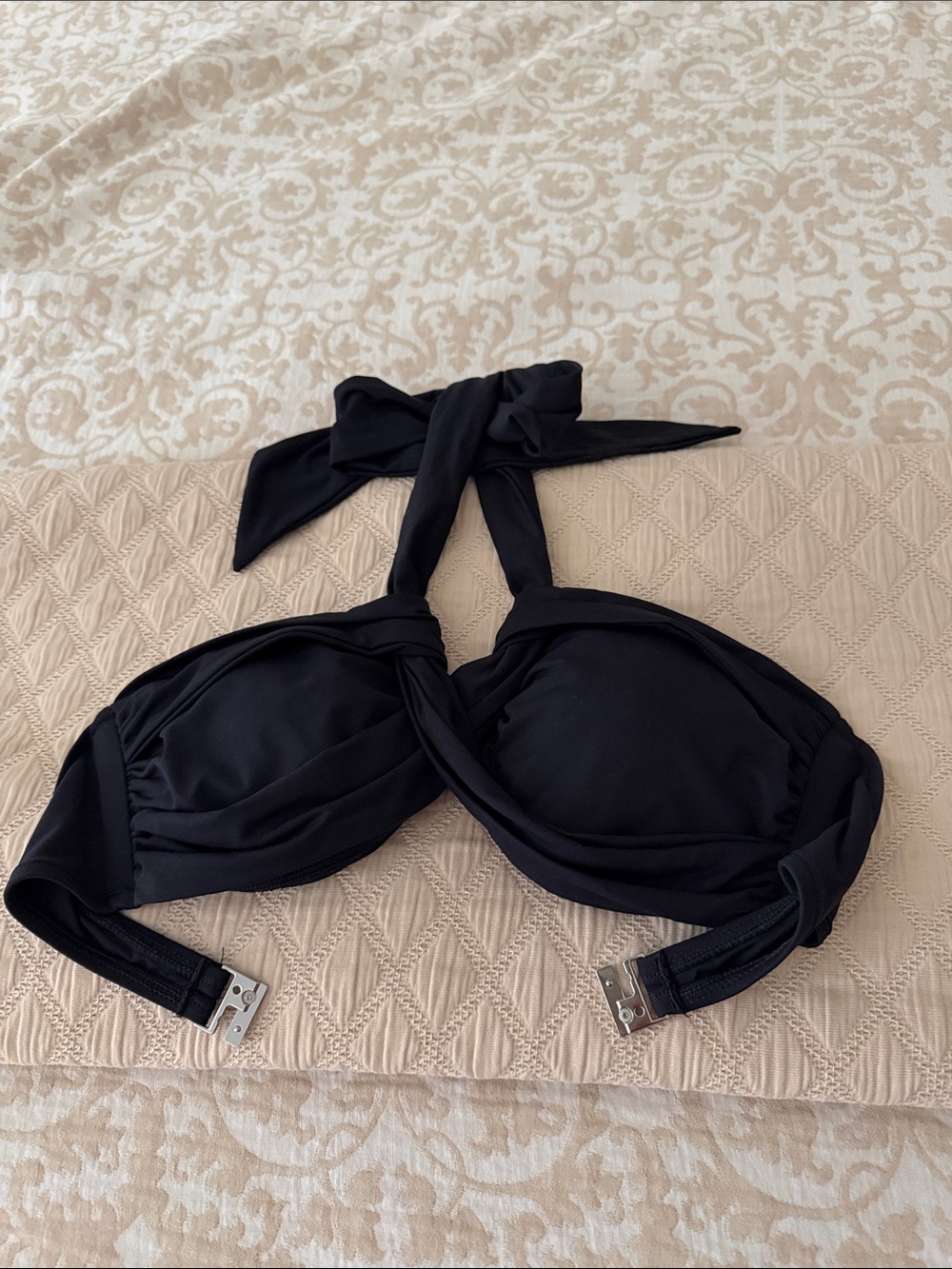 Seafolly Black Halter Bikini Top with Twist Front/NEW; NEVER WORN
